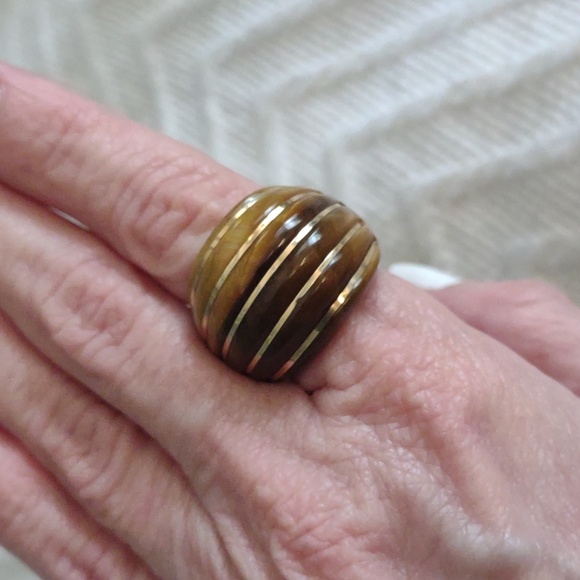Jewelry - Tiger's Eye With Gold Colored Inlay. I believe it's gold plated. SZ7, best guess